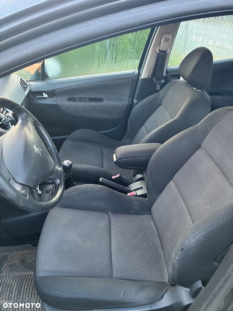 Peugeot 207 1.6 HDi Sporty - 8
