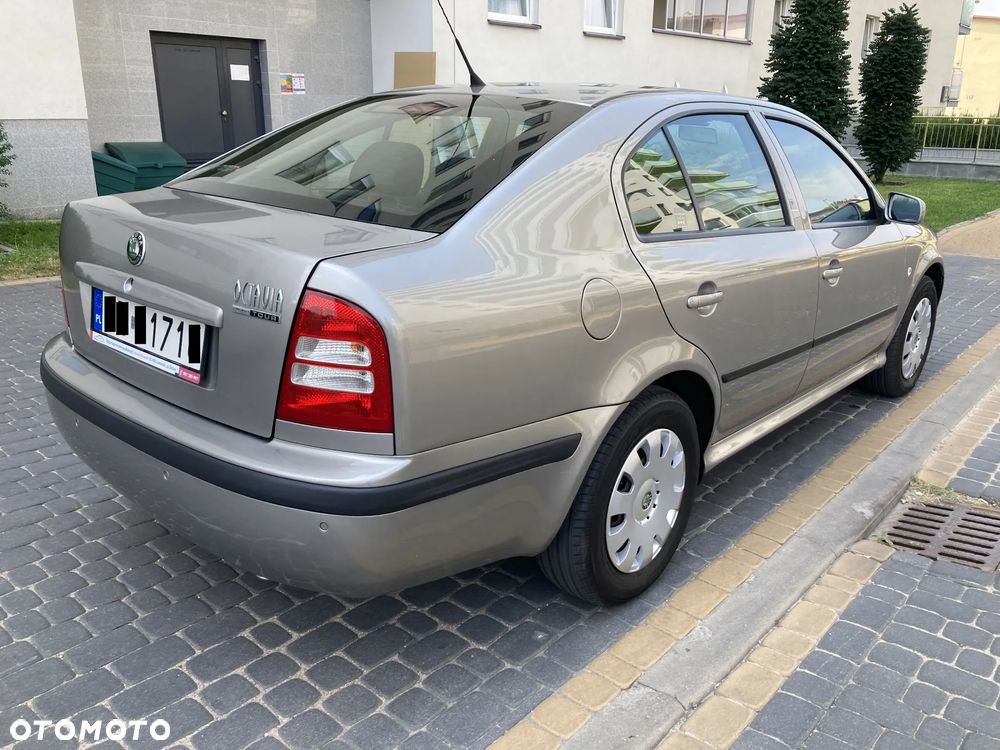 Skoda Octavia 1.6 Tour Plus Ice+ - 4