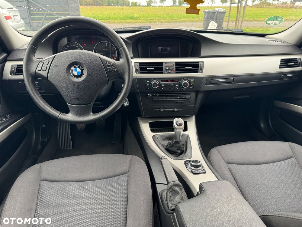 BMW Seria 3 - 21