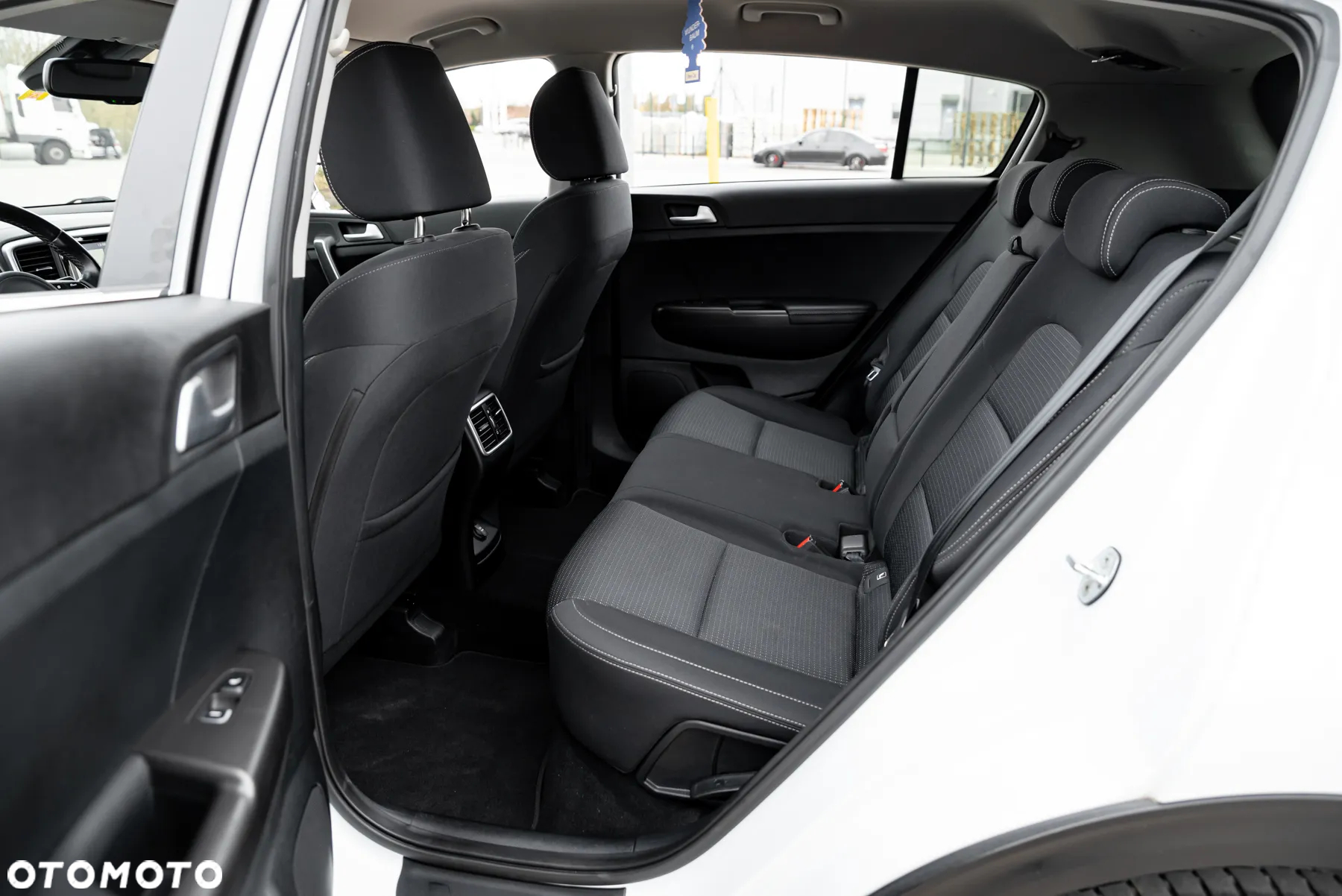 Kia Sportage 1.6 CRDI AWD Eco-Dynamics+ (48V M-H) DCT Vision - 20