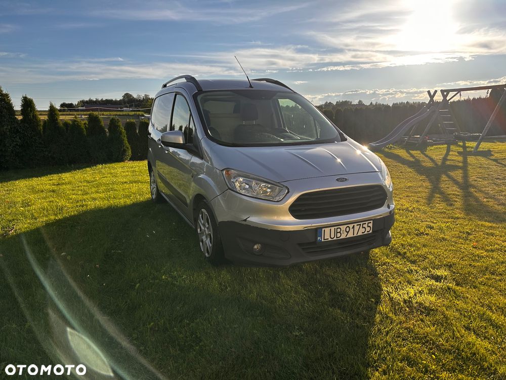 Ford Transit Courier - 4
