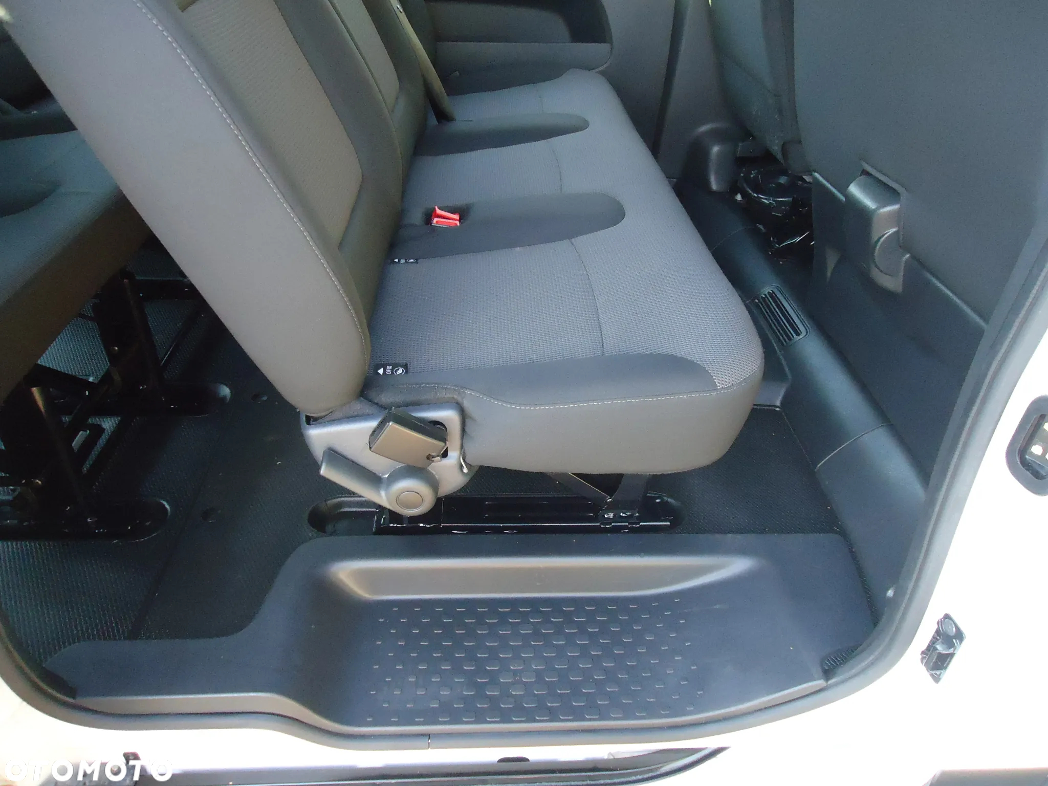 Renault Trafic - 17