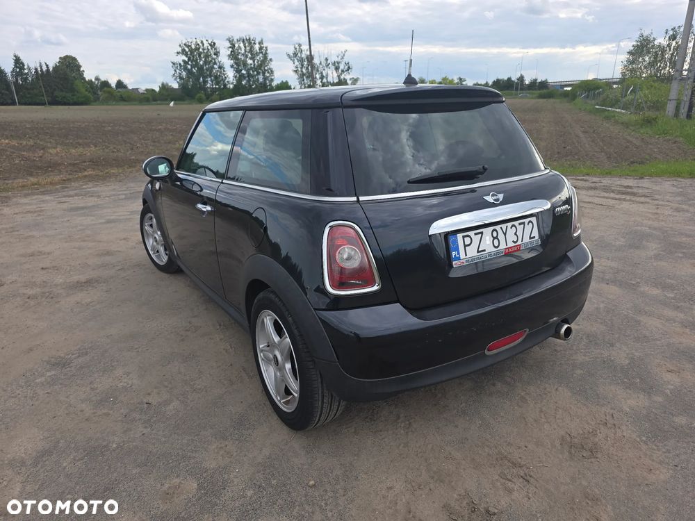 MINI Cooper Standard - 5