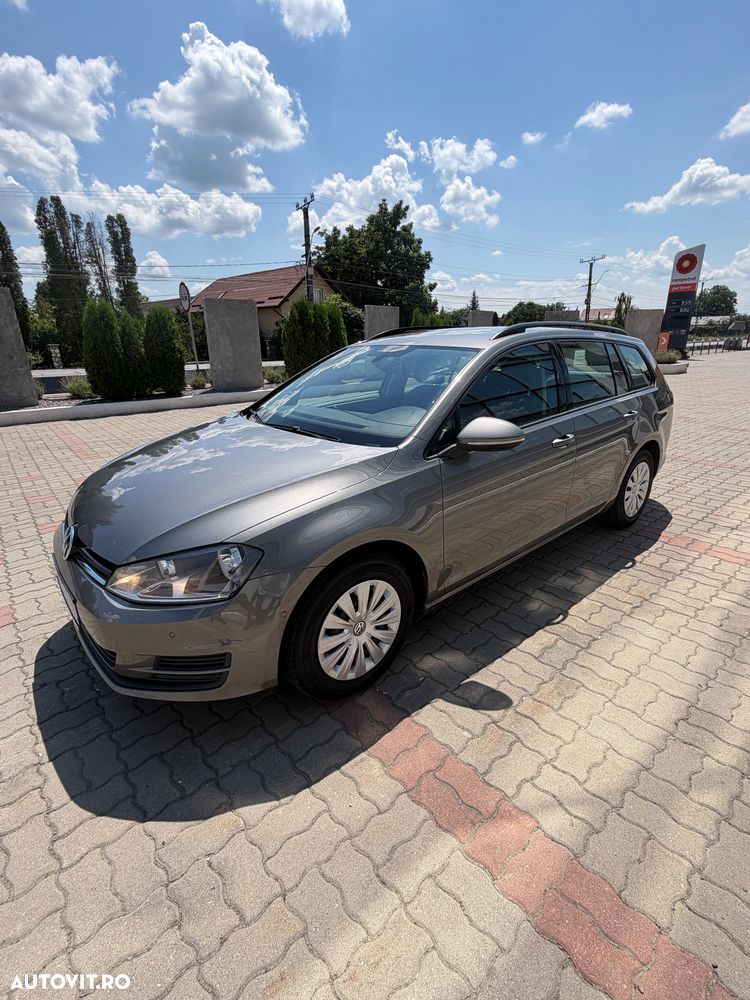 Volkswagen Golf - 2