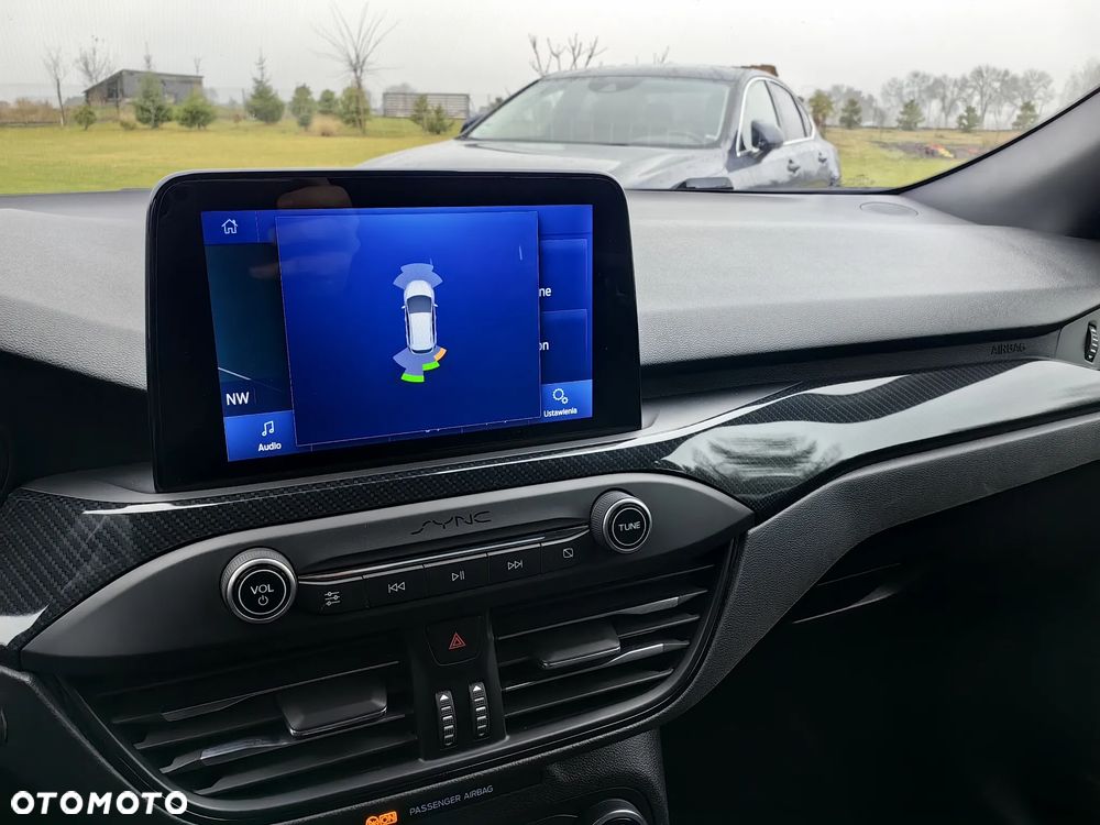 Ford Focus 1.5 EcoBlue Start-Stopp-System ST-LINE - 32