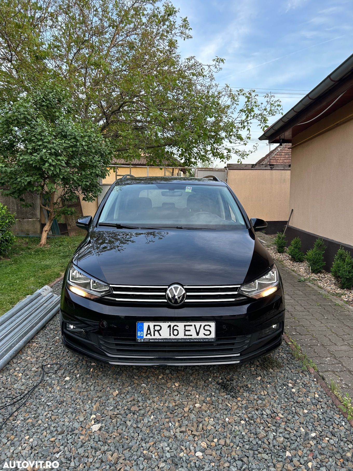 Volkswagen Touran 1.5 TSI DSG Comfortline - 1