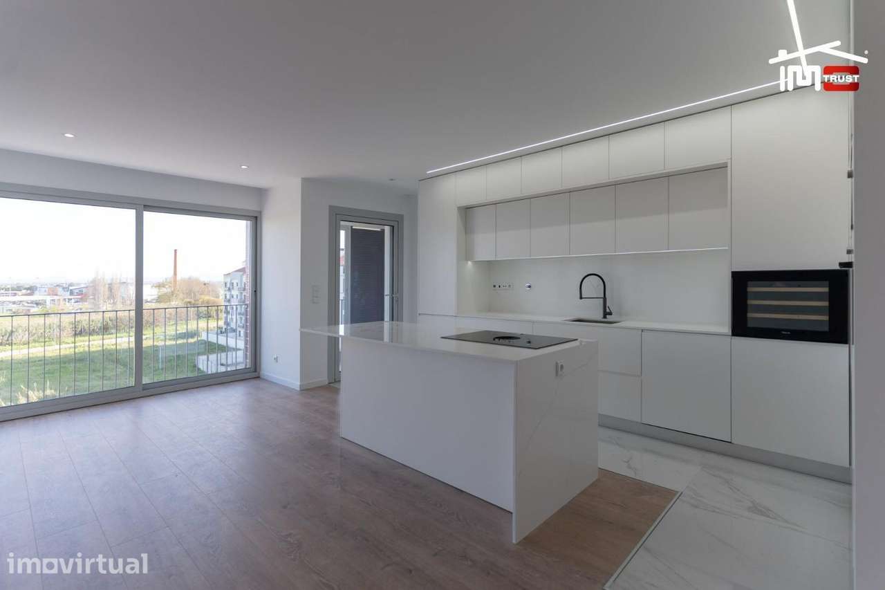 Apartamento T3 Montijo - Parqueamento, Varanda e Arrecadação - Grande imagem: 4/30