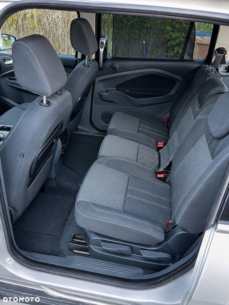 Ford Grand C-MAX 2.0 TDCi Titanium - 17