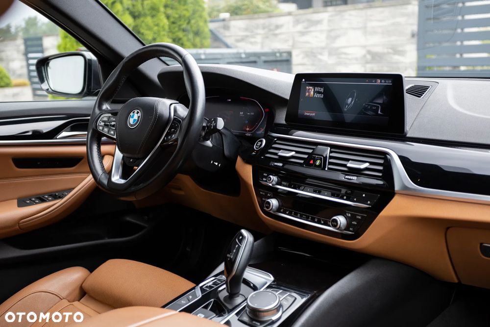 BMW Seria 5 520i Sport Line sport - 25
