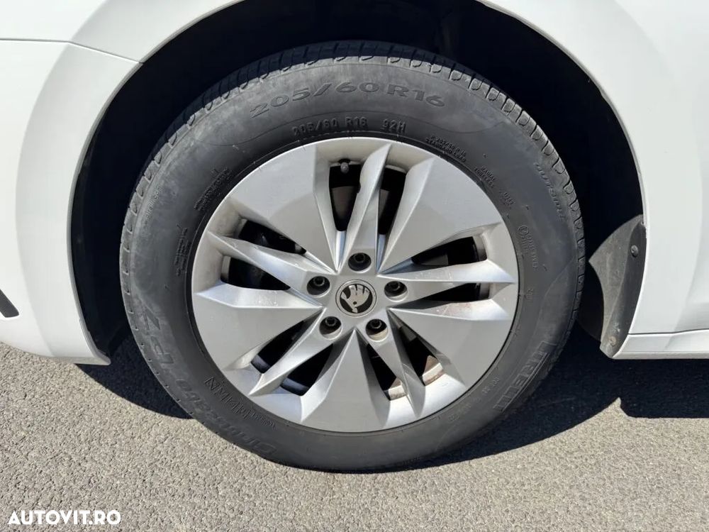 Skoda Octavia 2.0 TDI Ambition - 25