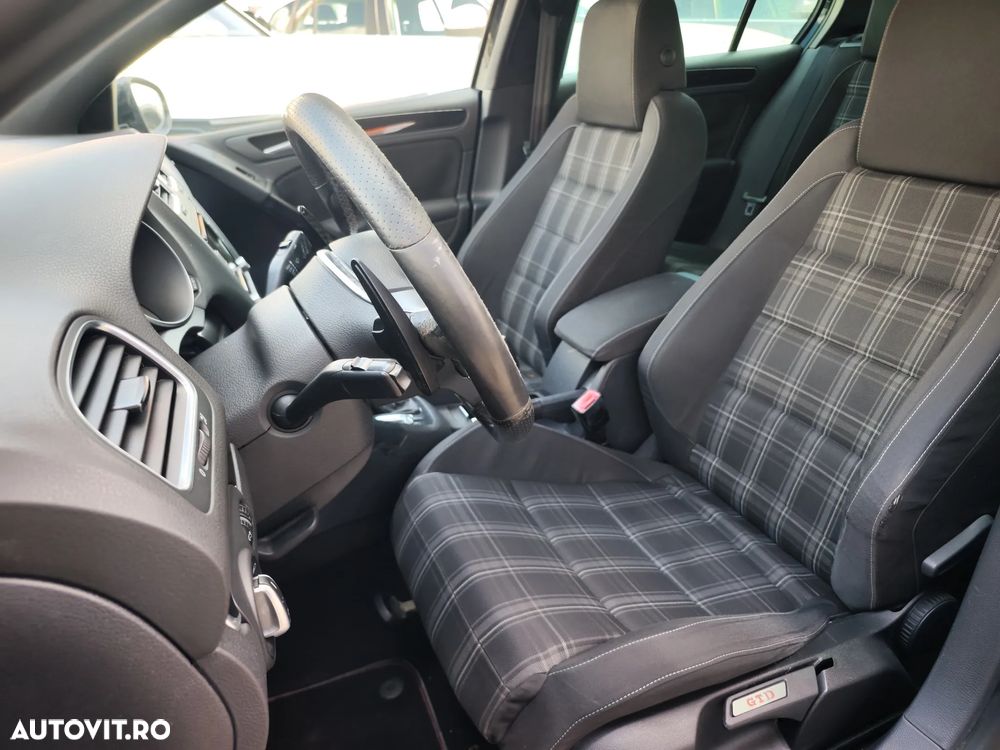 Volkswagen Golf 2.0 TDI DPF DSG GTD - 11