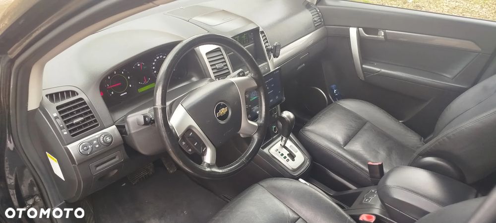 Chevrolet Captiva 2.0 4WD 7 Sitzer Automatik LT - 2