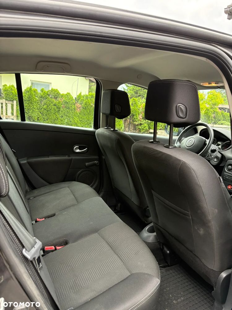Renault Clio 1.2 16V 75 Dynamique - 8