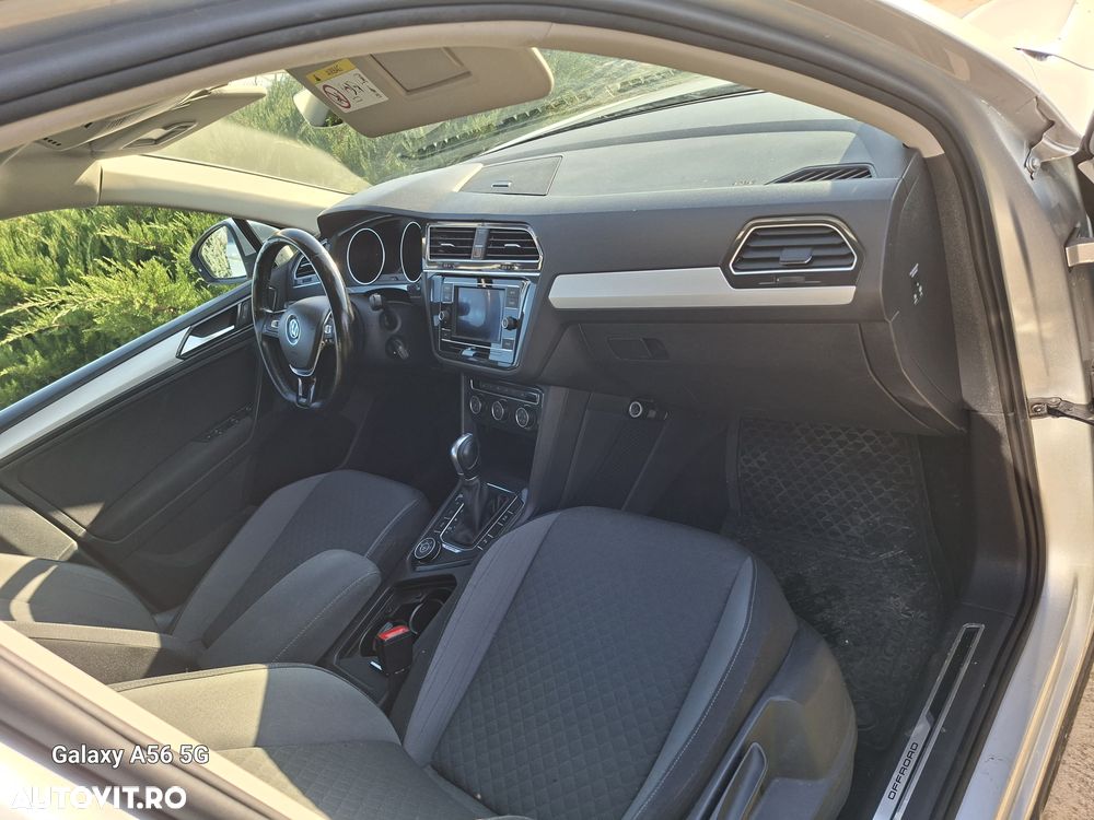 Volkswagen Tiguan - 11