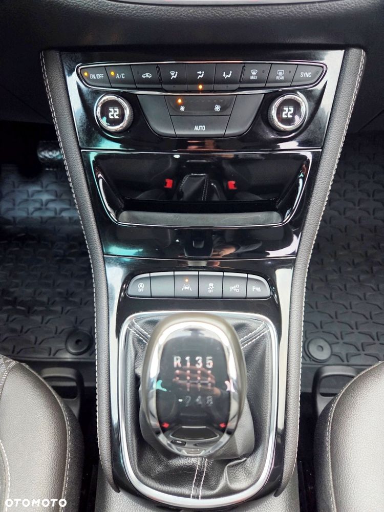 Opel Astra 1.4 Turbo Start/Stop Innovation - 37