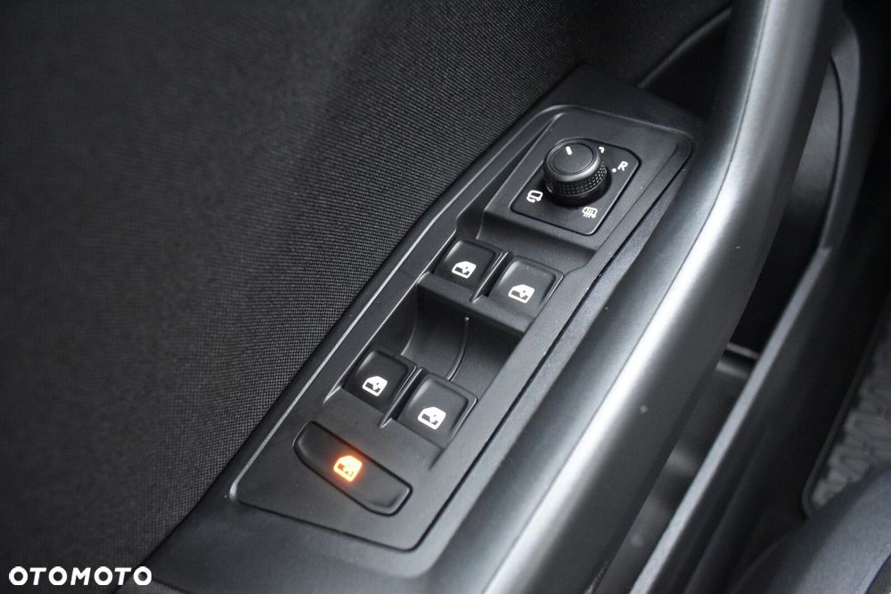 Volkswagen T-Roc 1.5 TSI Life - 26