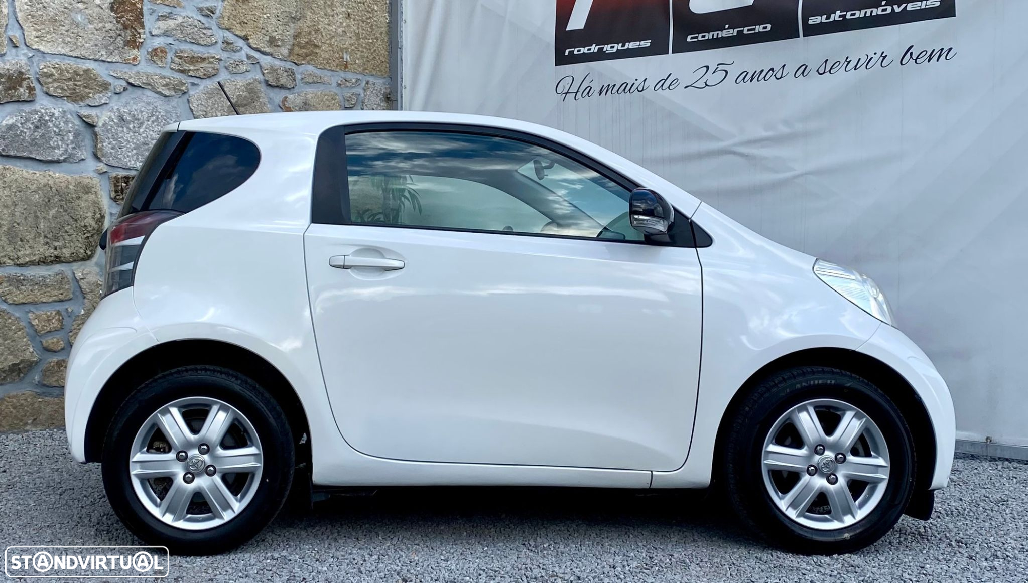 Toyota iQ 1.4 D-4D 2 NAVI+Bluetooth - 20