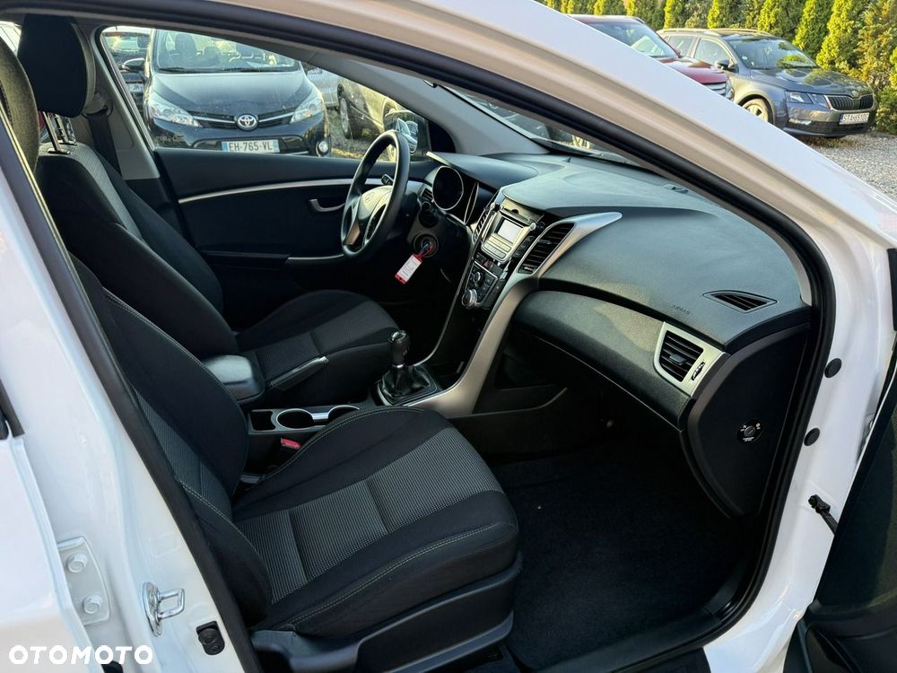 Hyundai i30 1.4 Classic + - 21