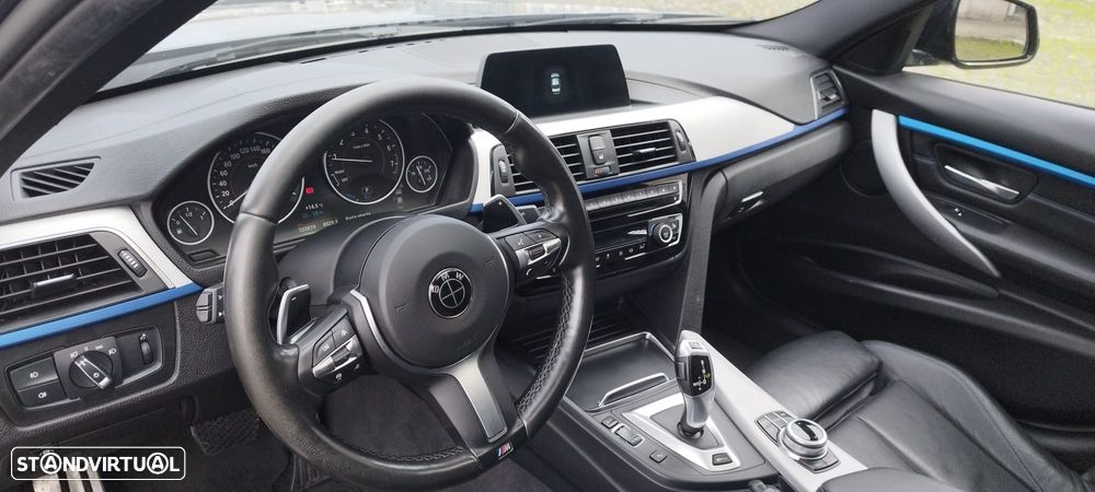 BMW 330 e iPerformance Pack M - 12