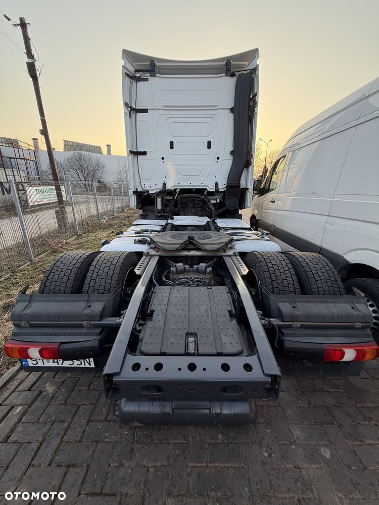 Mercedes-Benz ACTROS - 6