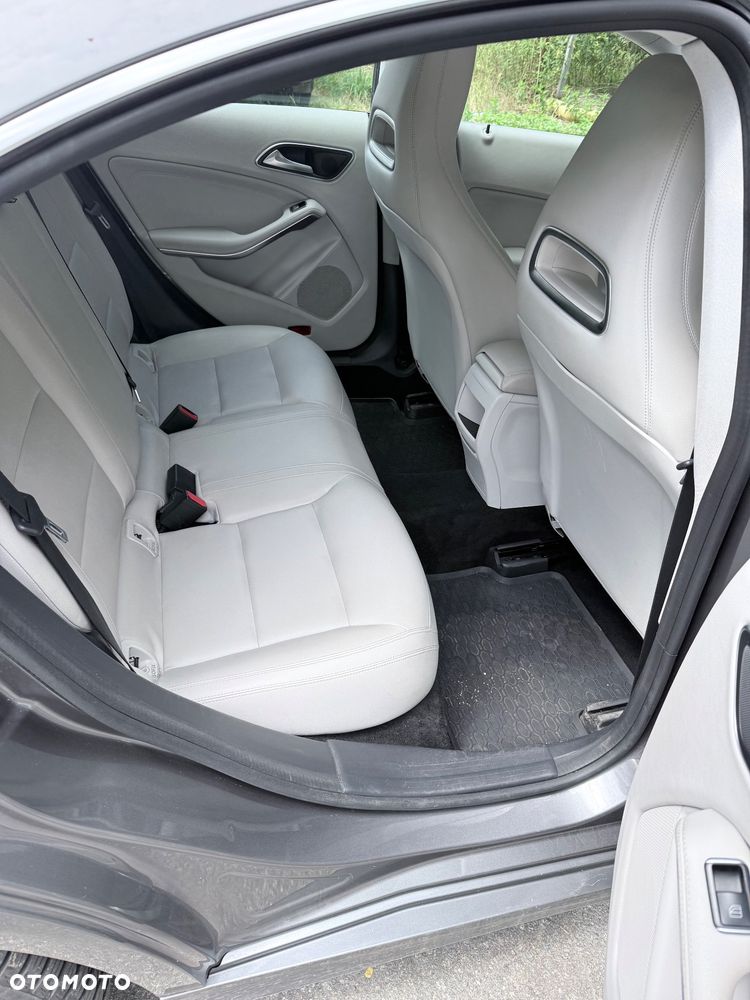 Mercedes-Benz CLA - 9