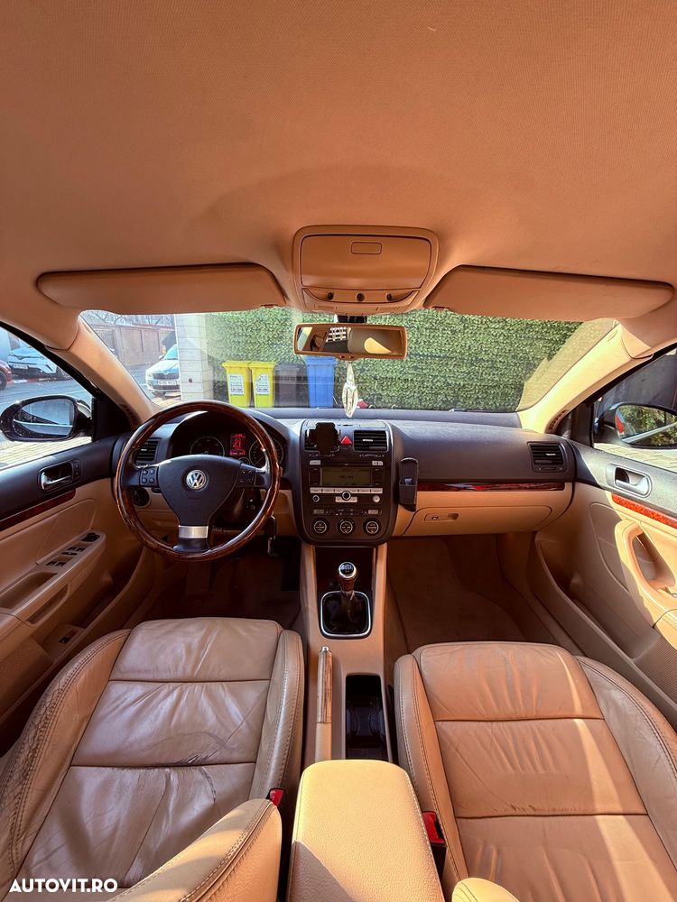 Volkswagen Jetta 2.0 TDI Comfortline - 6