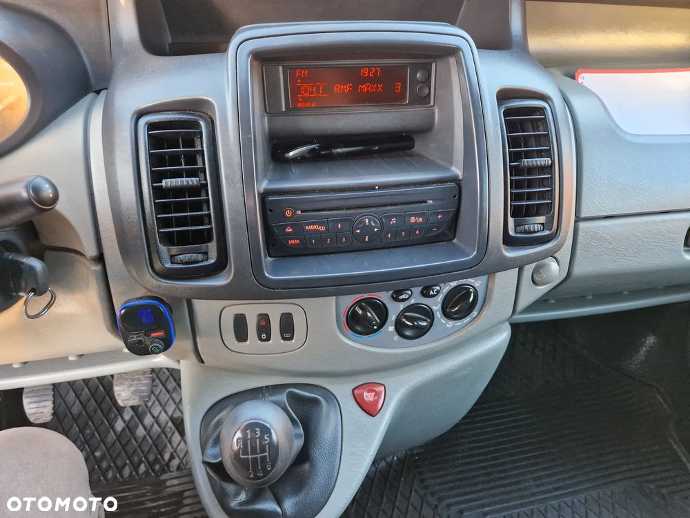Renault Trafic - 16