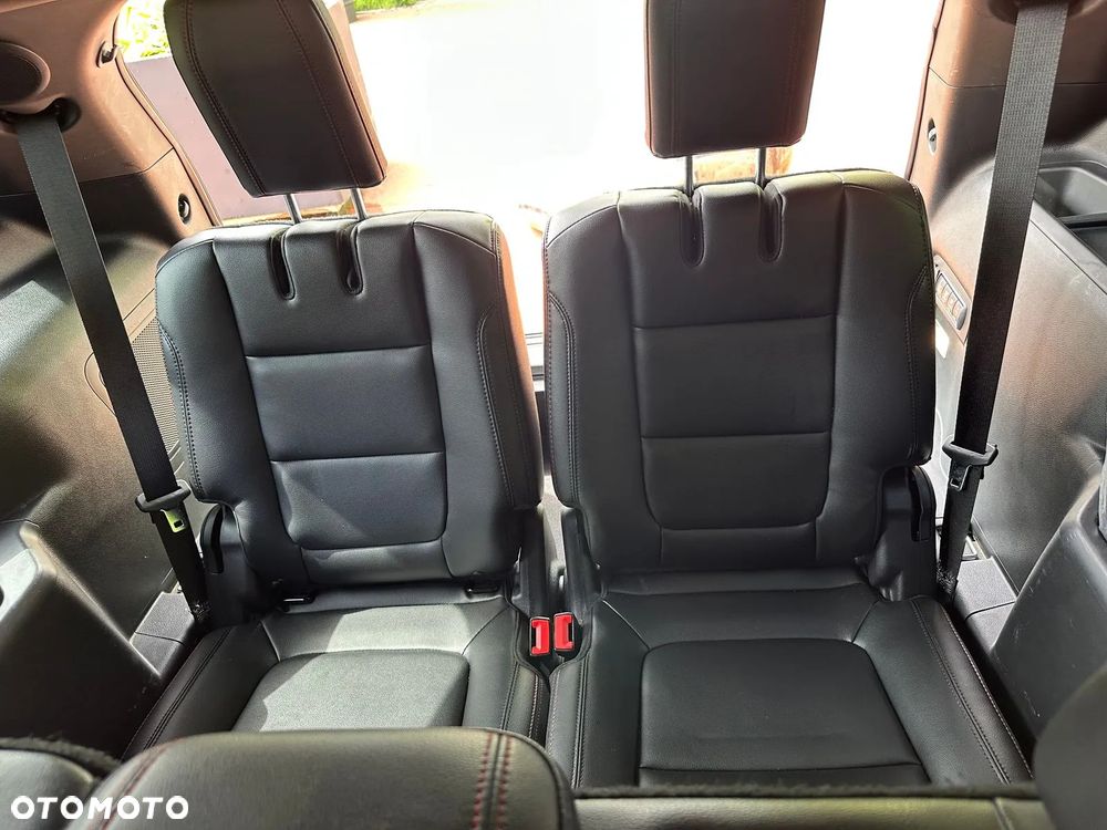 Ford Explorer - 30