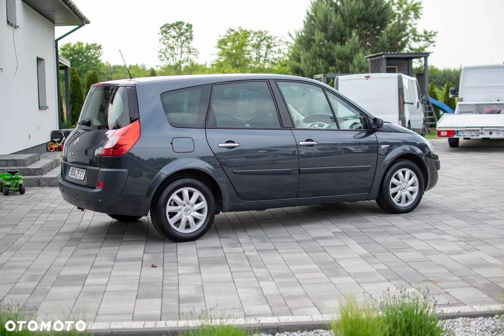 Renault Grand Scenic - 14