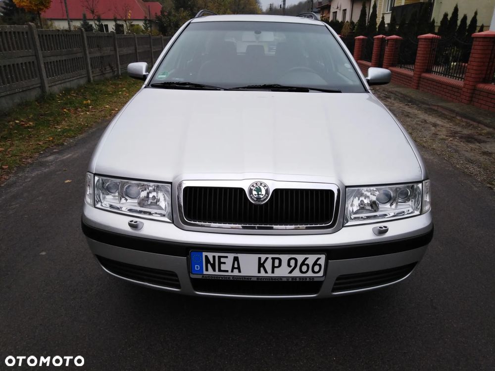 Skoda Octavia 2.0 Combi Ambiente 4x4 - 2