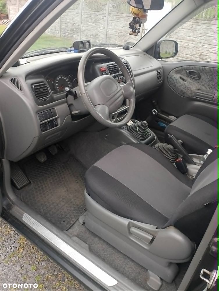 Suzuki Grand Vitara - 11