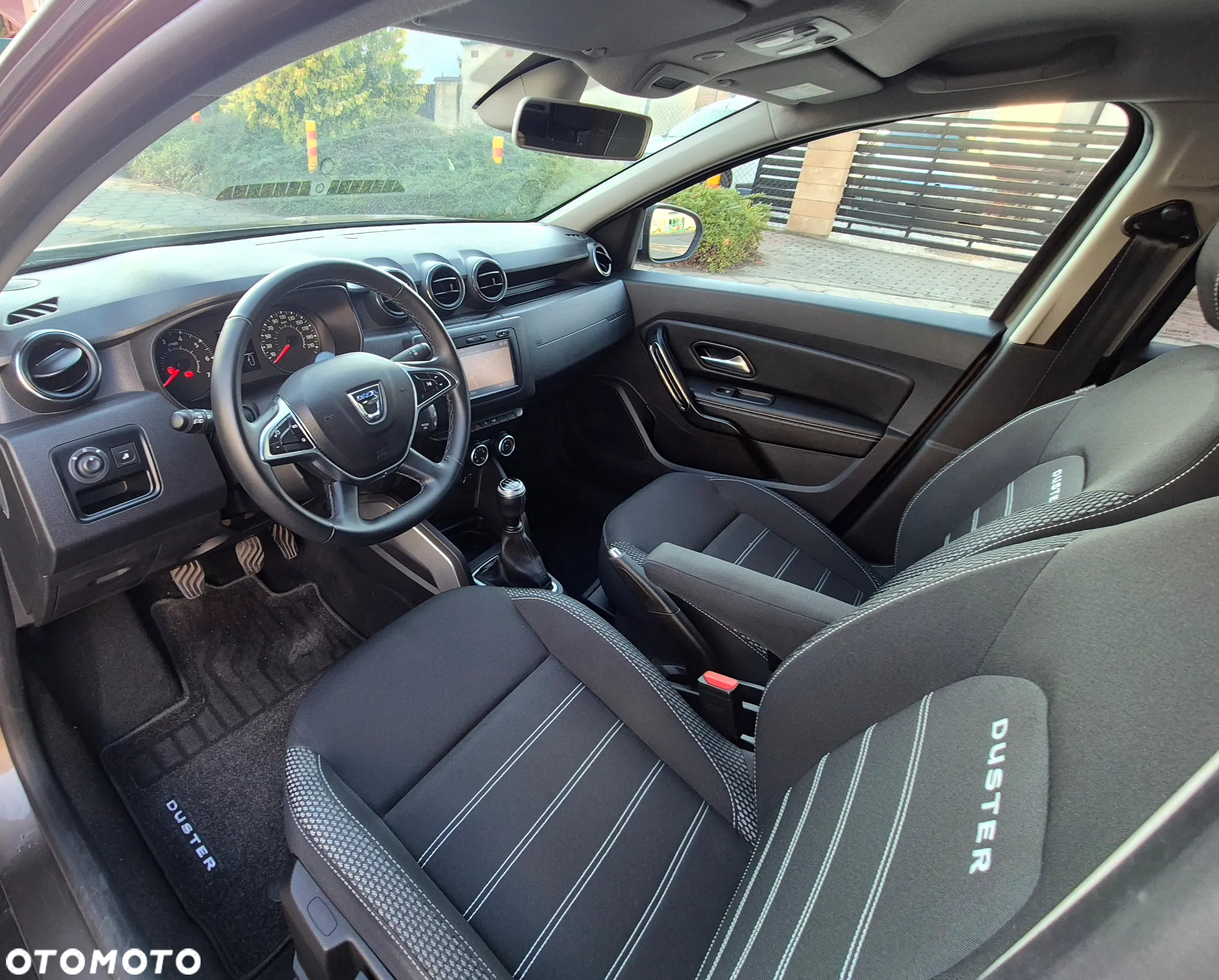 Dacia Duster 1.6 SCe Prestige - 13