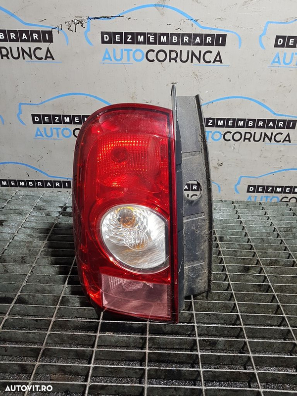 Stop Stanga Dacia Duster 2010 - 2013 SUV 4 Usi (804)