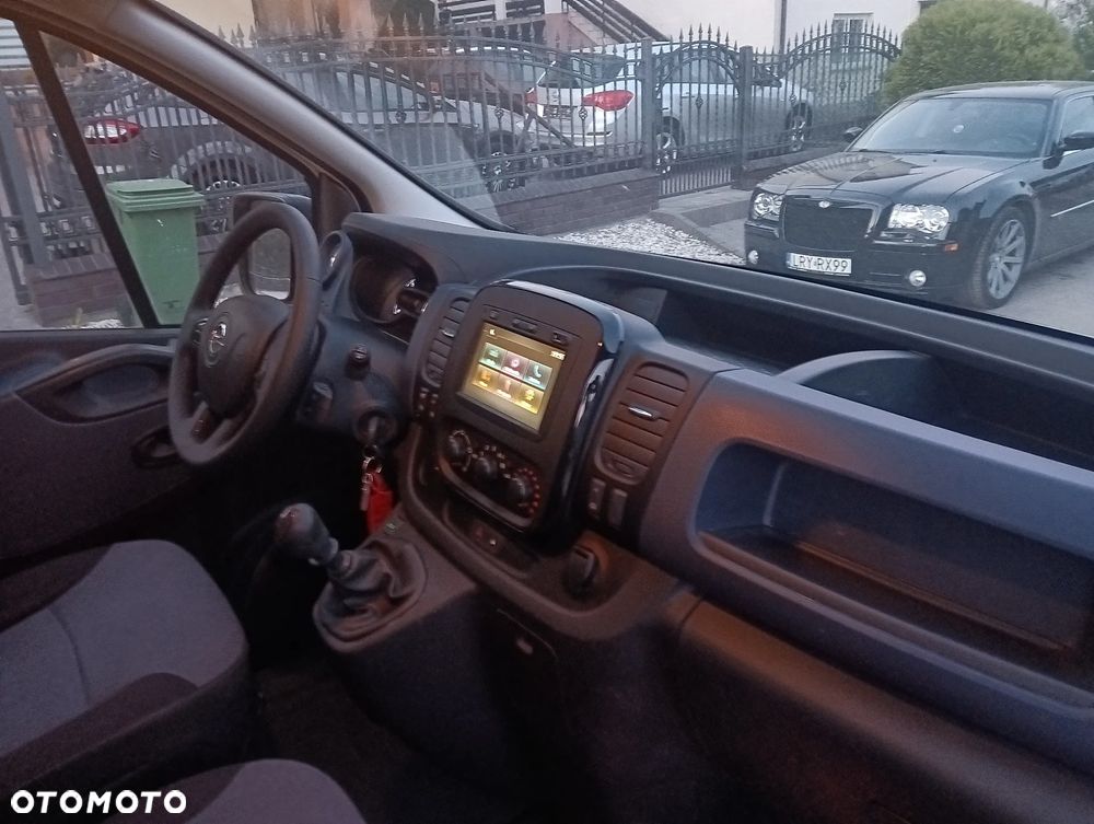 Opel Vivaro - 9