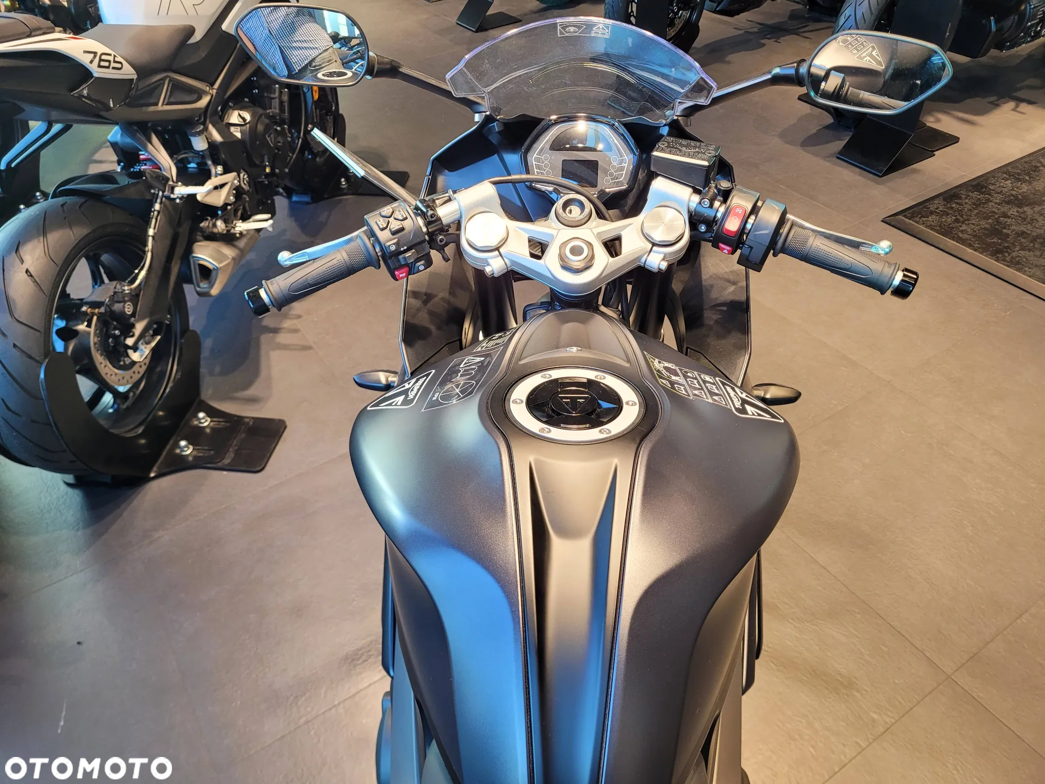 Triumph Daytona - 6