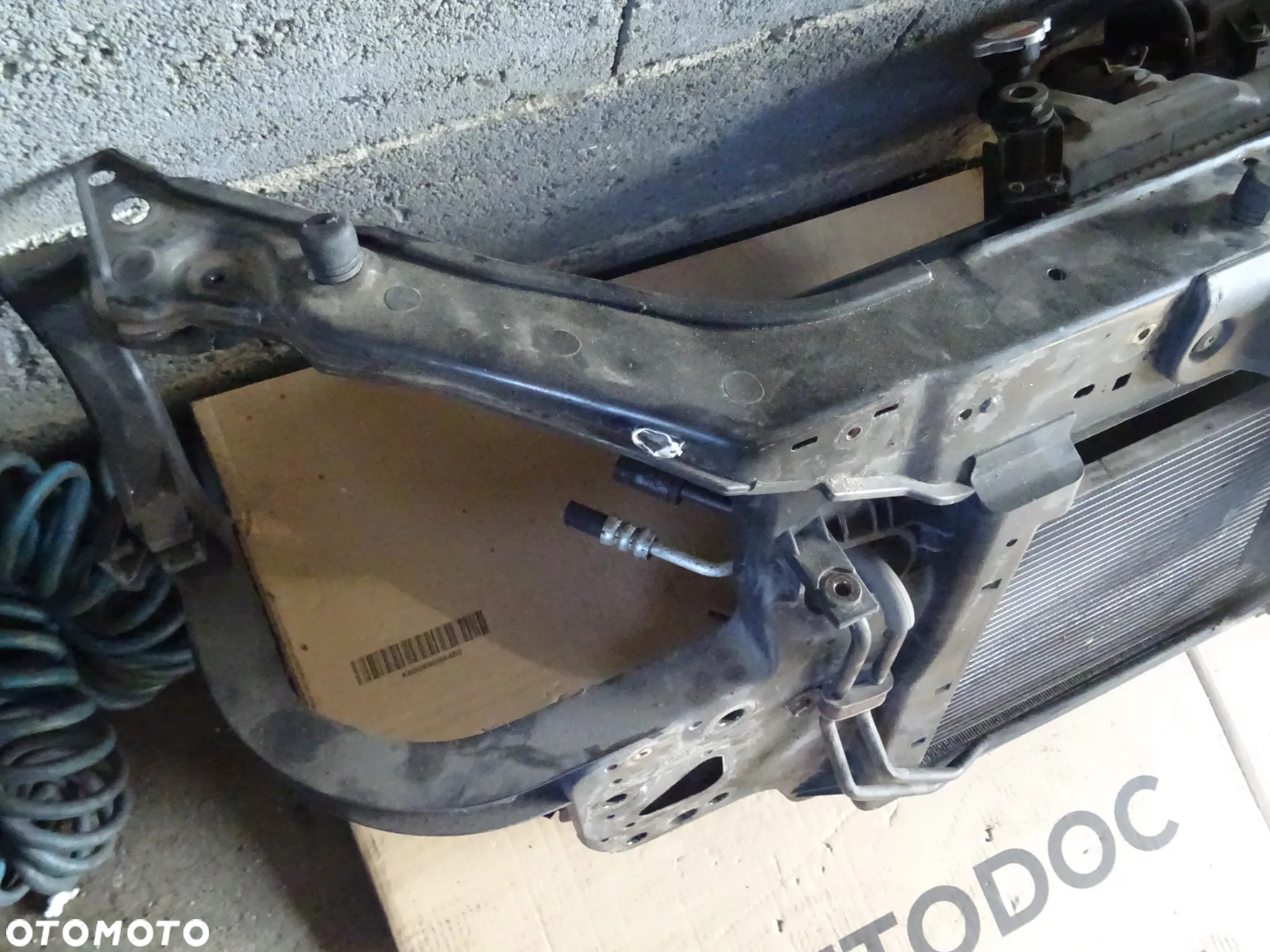 Pas przedni z chłodnicą Hyundai Getz - 3