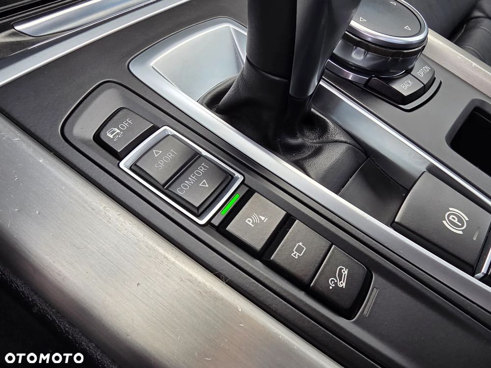 BMW X5 xDrive25d - 24