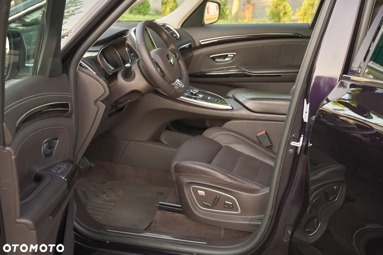 Renault Espace 1.6 dCi Energy Initiale Paris EDC 7os - 16