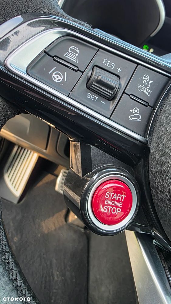 Alfa Romeo Stelvio - 37