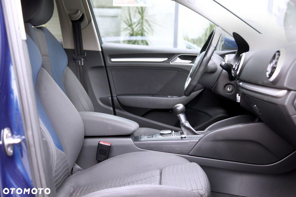 Audi A3 Sportback - 11