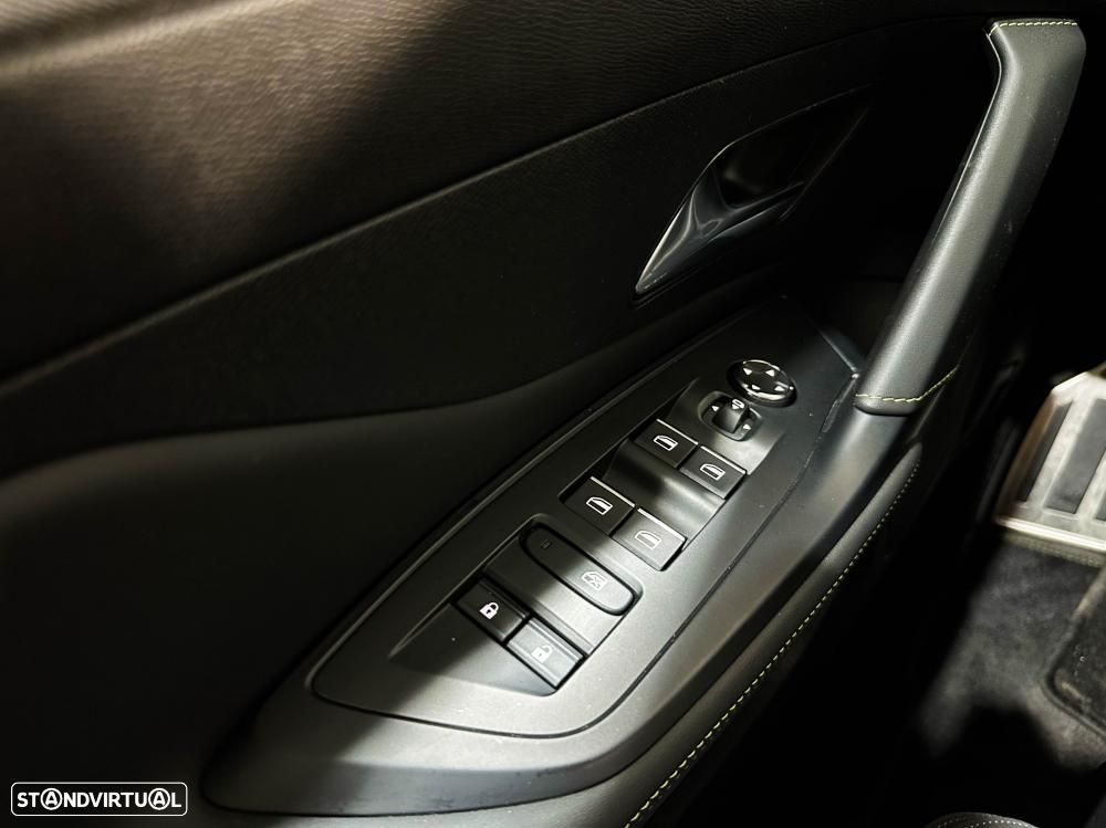 Peugeot 408 1.6 Hybrid GT e-EAT8 - 52