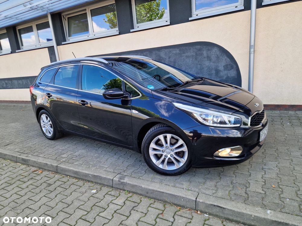 Kia Ceed 1.6 CRDi 128 Dream Team Edition - 21