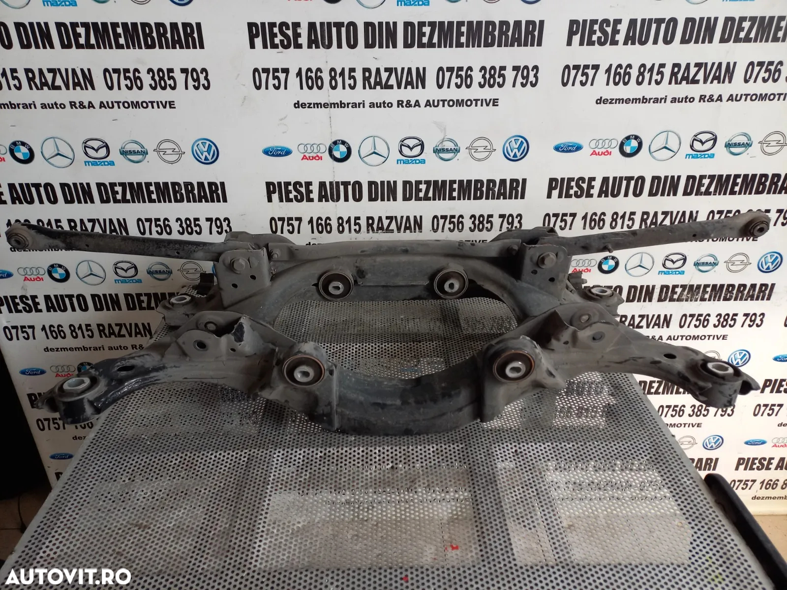 Punte Spate Land Rover Range Rover Evoque Discovery Sport An 2012-2013-2014-2015-2016-2017-2018-2019 4x4 Dezmembrez Range Rover Evoque Facelift An 2015-2016-2017-2018-2019 2.0 D Automat 4x4 Volan Stanga - Dezmembrari Arad - 3