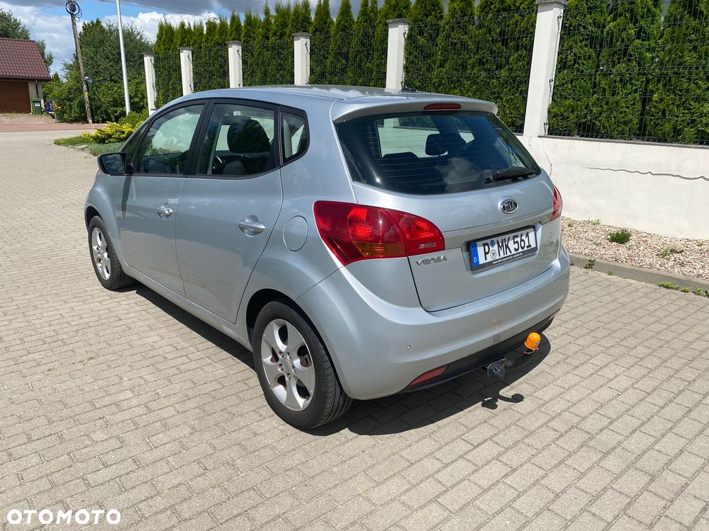 Kia Venga - 3
