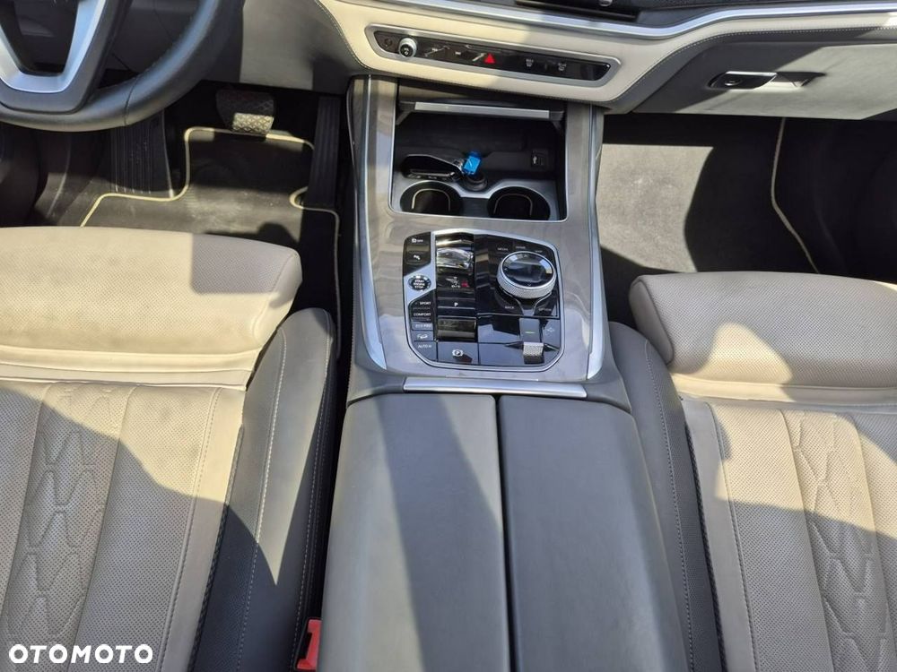 BMW X7 - 15