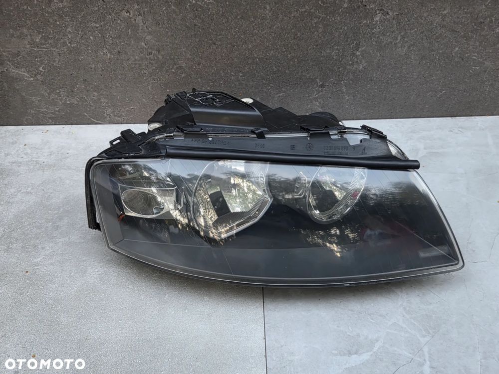 AUDI A3 8P 04-08 LAMPA PRZÓD PRZEDNIA PRAWA EUROPA 13052357
