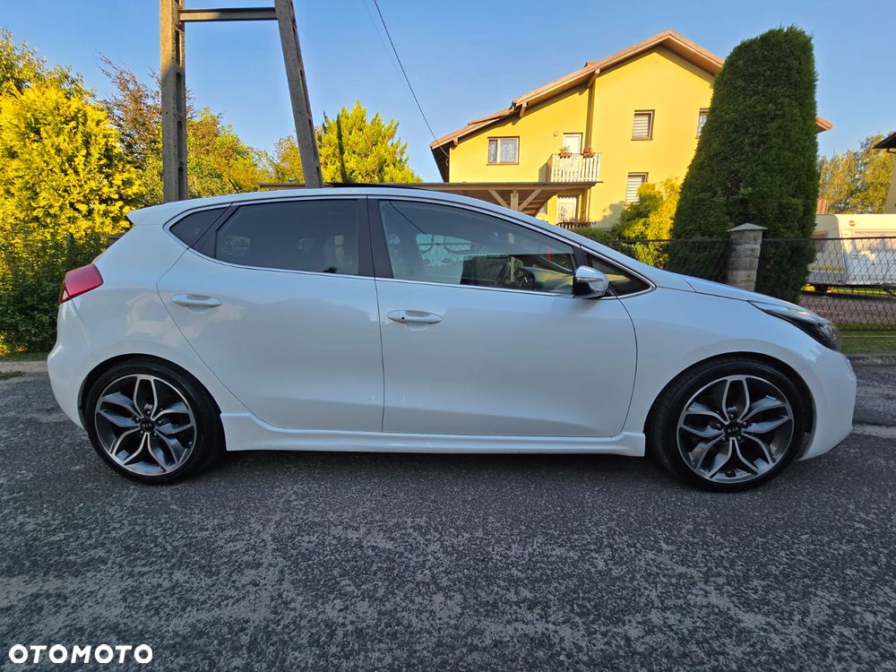 Kia Ceed 1.6 T-GDI GT-Challenge - 13