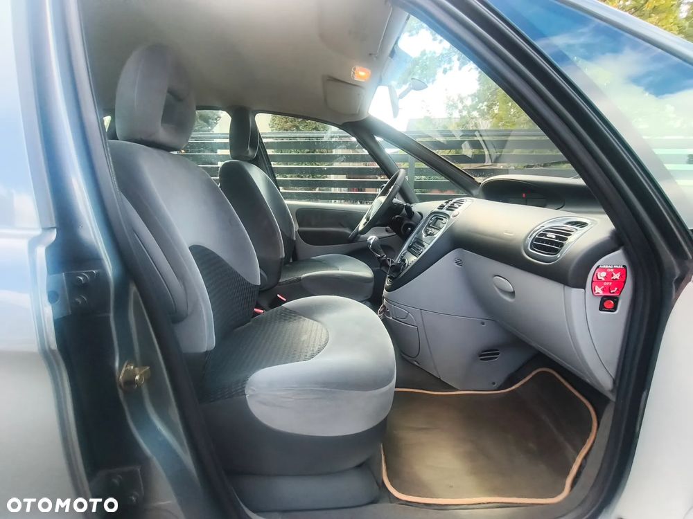Citroën Xsara Picasso 1.8i Confort - 31