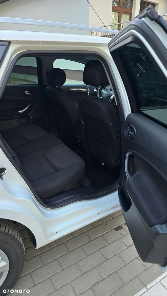 Ford Mondeo 2.0 TDCi Titanium - 9
