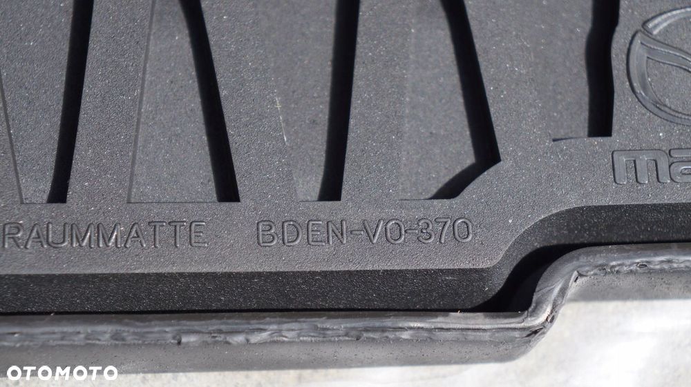 MAZDA 3 BP IV 19- MATA BAGAŻNIKA WYKŁADZINA GUMOWA ORGINALNA BDEN-V0-370 - 7